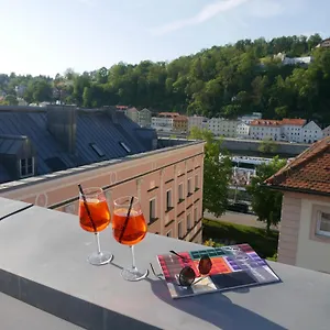 Penthouse - Zentral Und Genial Passau