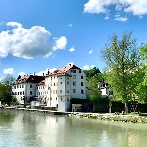 Schloss Ort Hotel